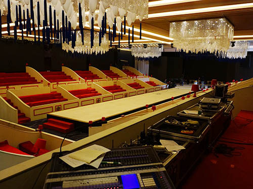 美動華人-安裝現(xiàn)場