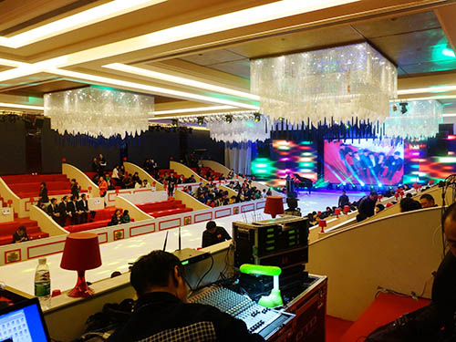 美動華人-調(diào)試現(xiàn)場