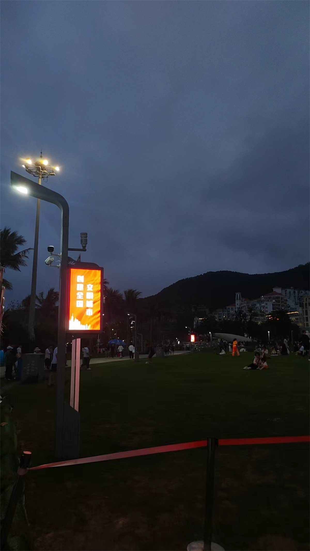 智慧燈桿廠(chǎng)家：賦能智慧城市基礎(chǔ)設(shè)施升級(jí)的核心伙伴